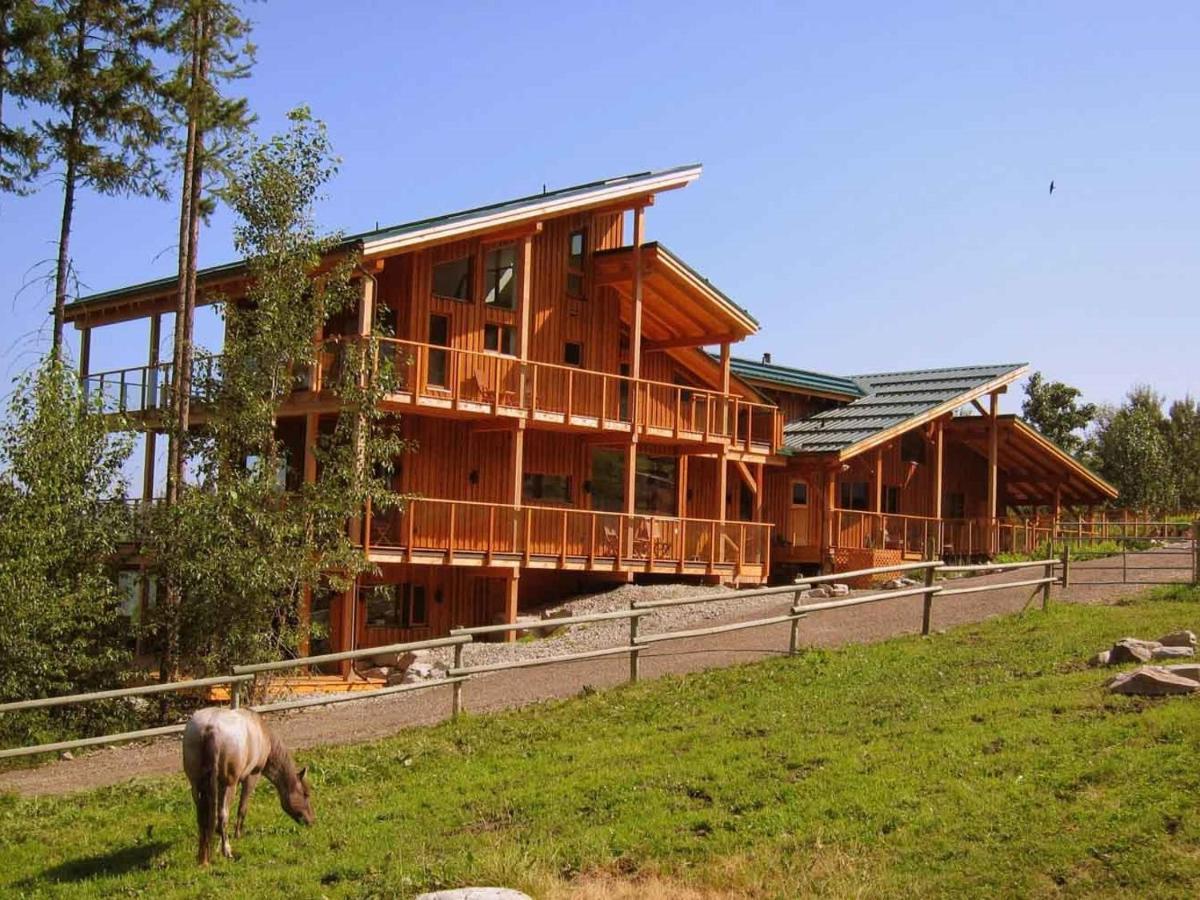 Myra Canyon Lodge Келоуна Экстерьер фото