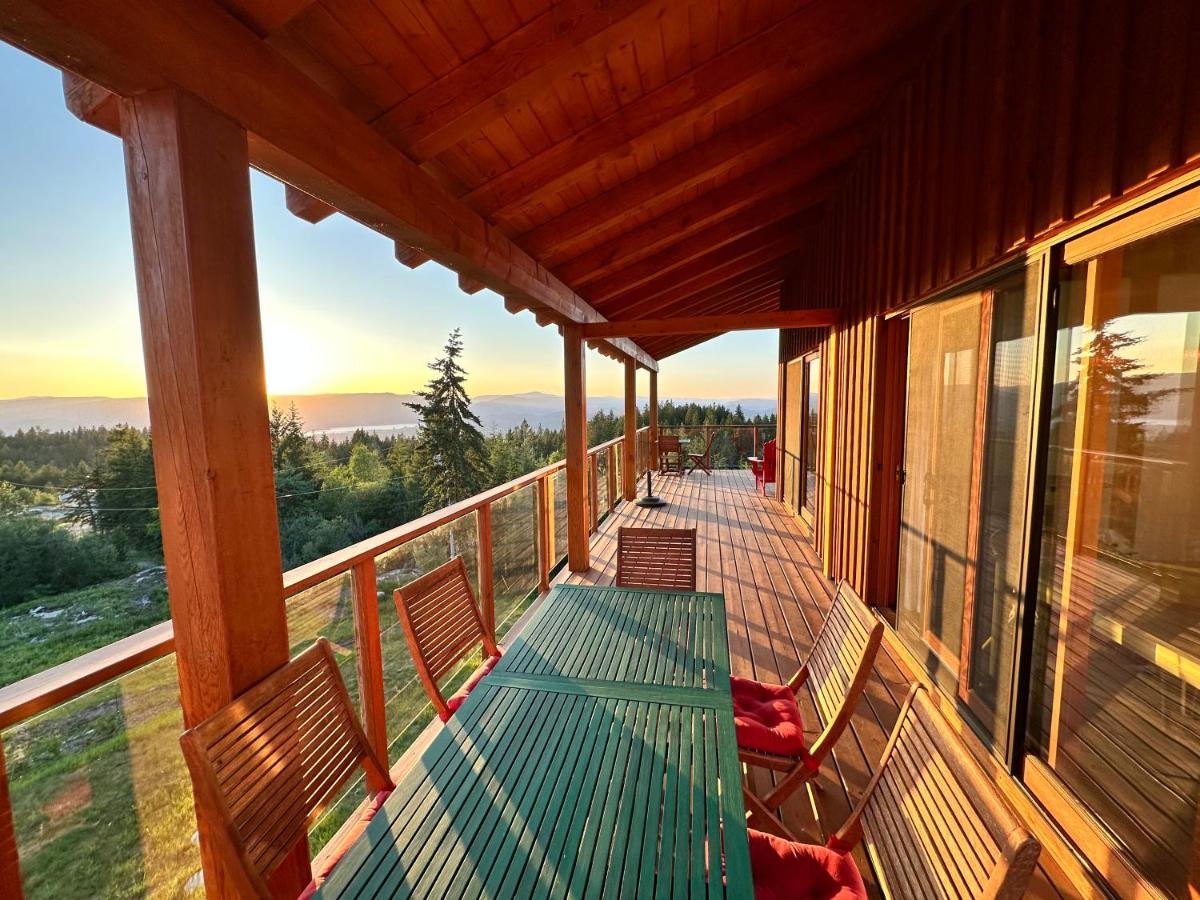 Myra Canyon Lodge Келоуна Экстерьер фото